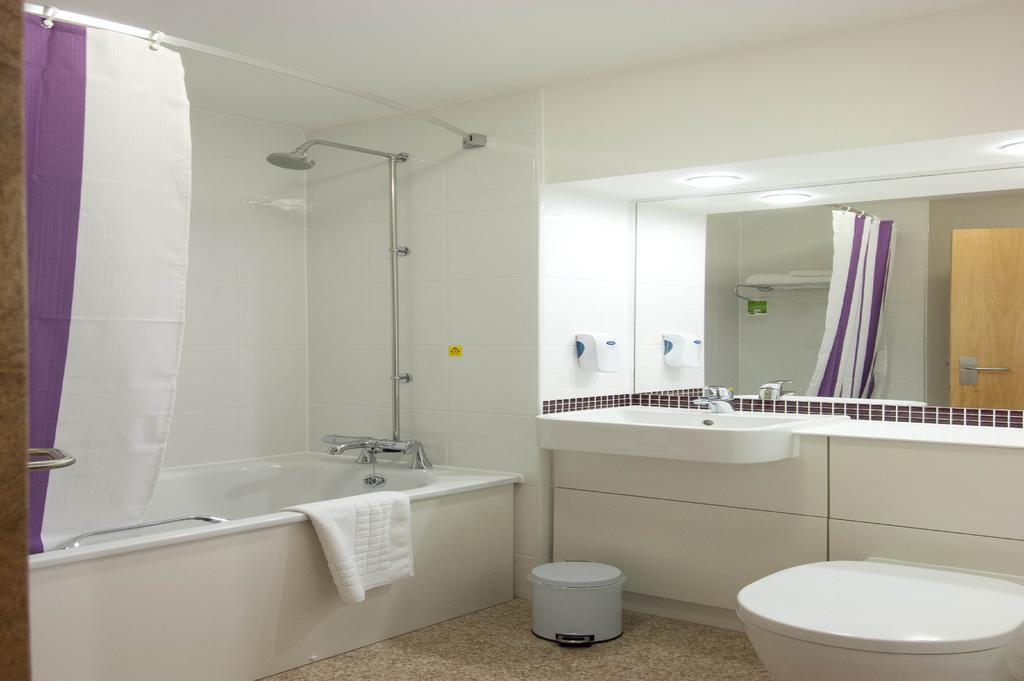 Premier Inn Birmingham South - Hall Green Ngoại thất bức ảnh